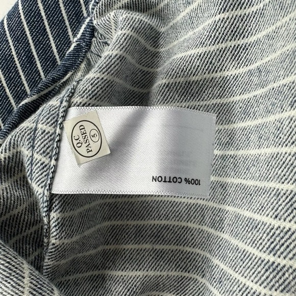 Duluth Trading Co Men's Blue Striped Shirt - Picture 6 of 6